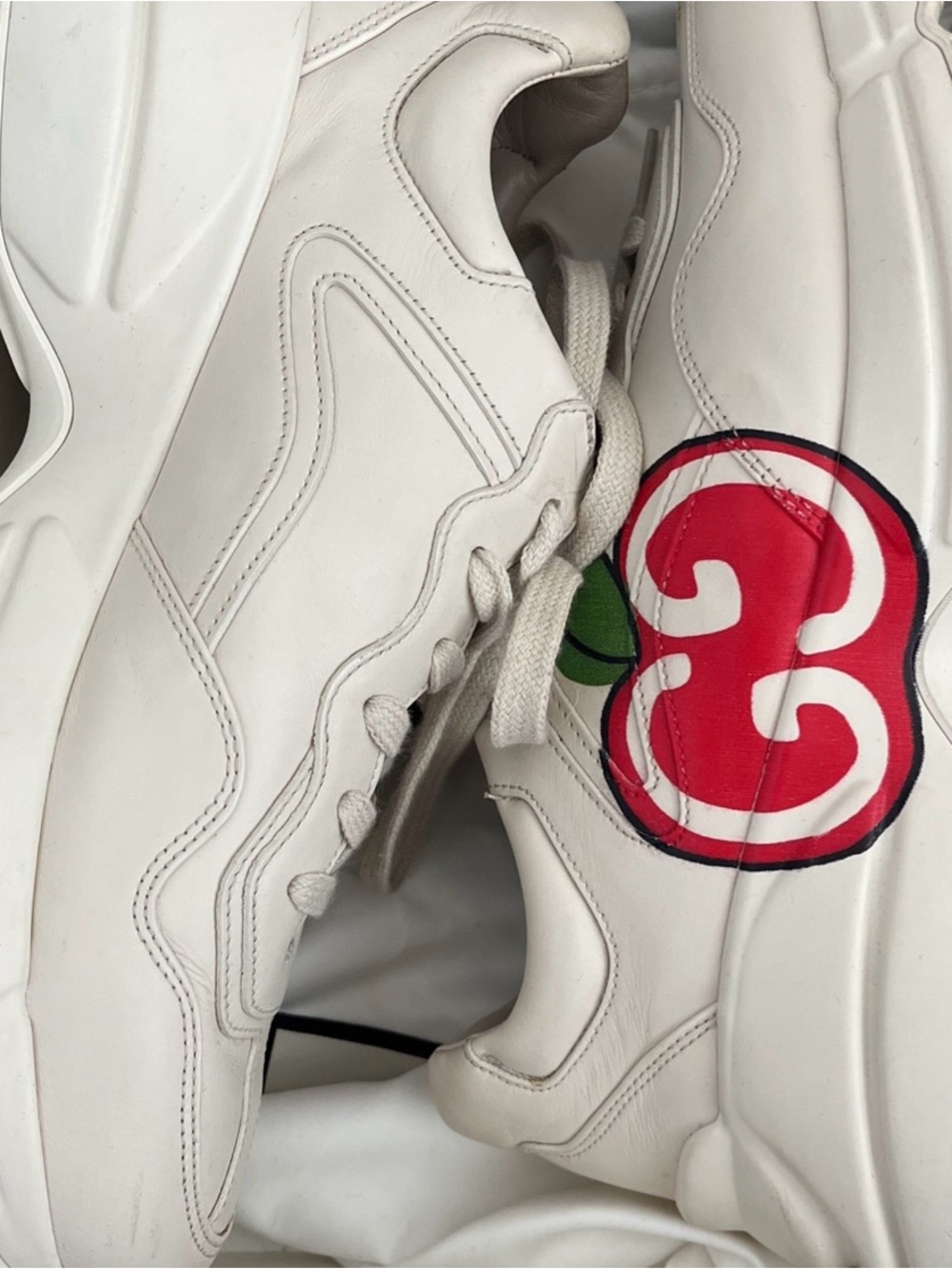 Gucci Ivory Leather Sneakers with Red Apple Motif